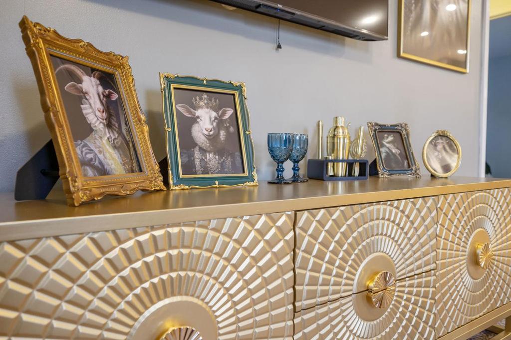 New Victorian Theme, 3Br, Lrg Backyard Close To Pnc Arena, Downtown, And Rdu Airport Raleigh Ngoại thất bức ảnh