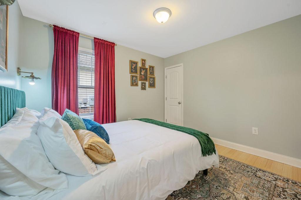 New Victorian Theme, 3Br, Lrg Backyard Close To Pnc Arena, Downtown, And Rdu Airport Raleigh Ngoại thất bức ảnh