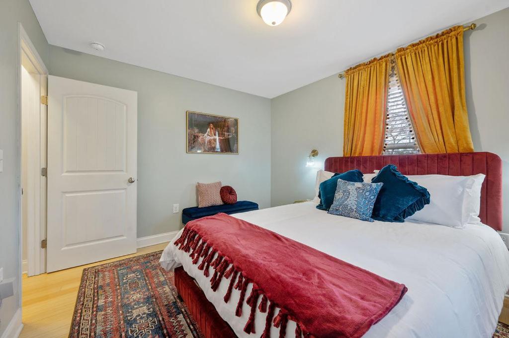 New Victorian Theme, 3Br, Lrg Backyard Close To Pnc Arena, Downtown, And Rdu Airport Raleigh Ngoại thất bức ảnh