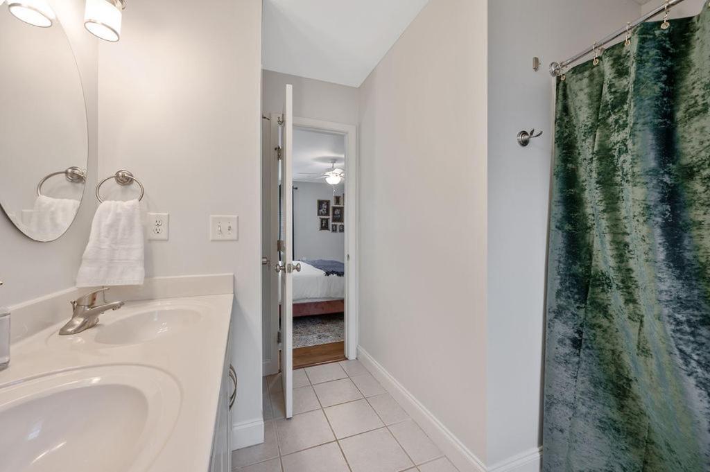 New Victorian Theme, 3Br, Lrg Backyard Close To Pnc Arena, Downtown, And Rdu Airport Raleigh Ngoại thất bức ảnh