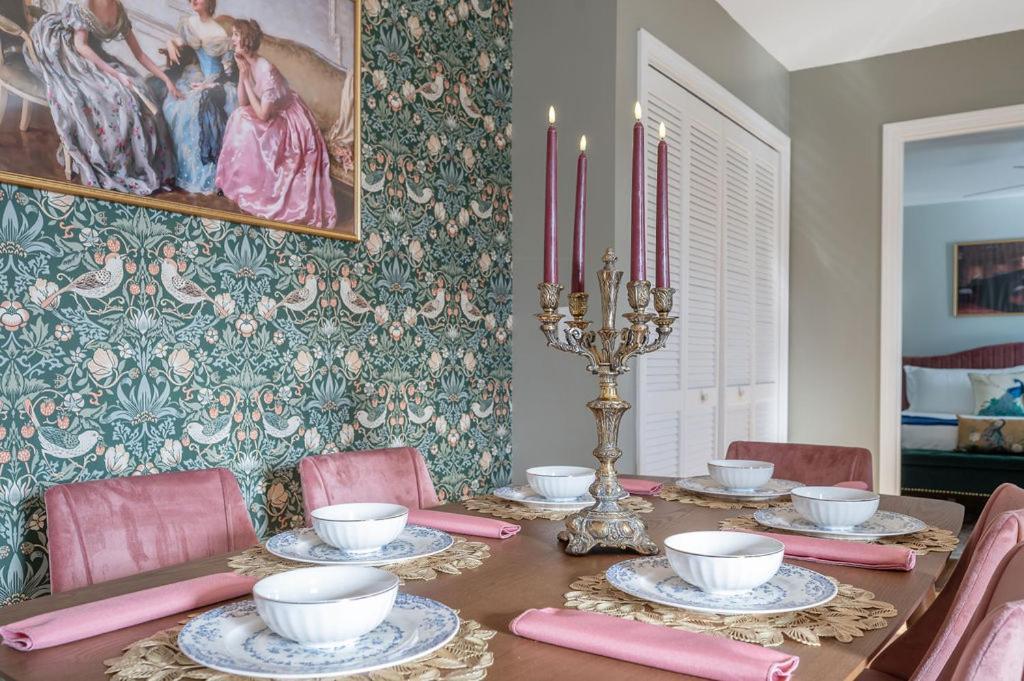 New Victorian Theme, 3Br, Lrg Backyard Close To Pnc Arena, Downtown, And Rdu Airport Raleigh Ngoại thất bức ảnh