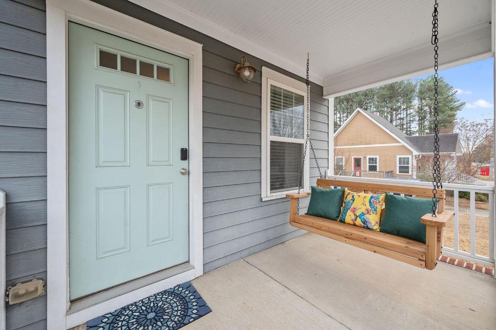 New Victorian Theme, 3Br, Lrg Backyard Close To Pnc Arena, Downtown, And Rdu Airport Raleigh Ngoại thất bức ảnh